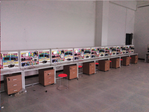 汽車(chē)教學(xué)設(shè)備廠家