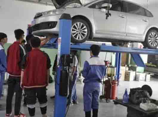 對汽修專業(yè)的認(rèn)識(shí): 為什么對于汽修行業(yè)來說如此重要?